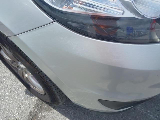 2011 HYUNDAI SANTA FE S