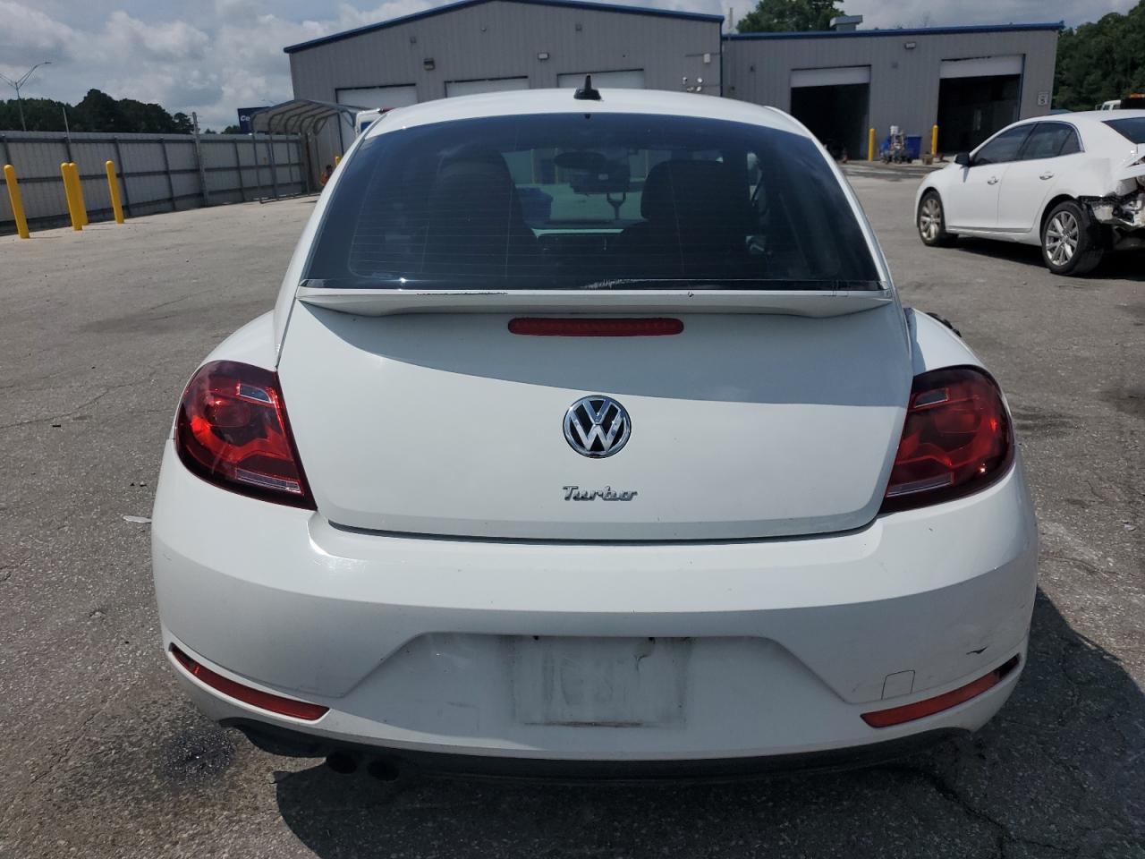 2017 Volkswagen Beetle 1.8T VIN: 3VWF17AT5HM620437 Lot: 64501715