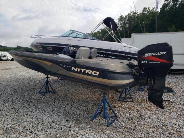 2000 NITRO TRACKER  