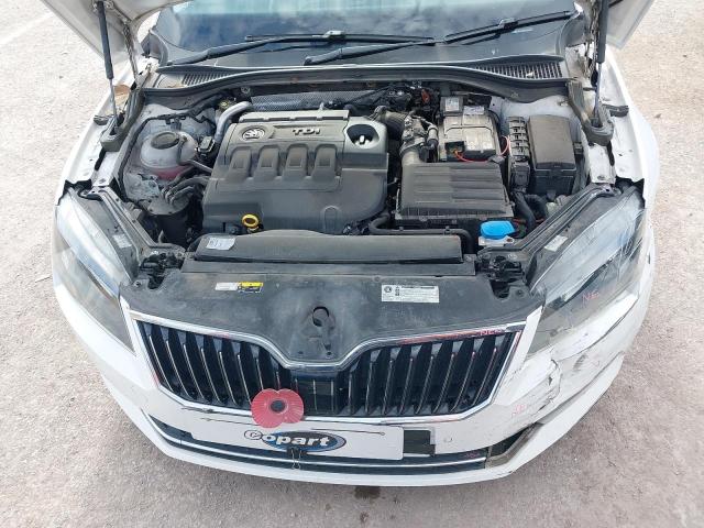 2018 SKODA SUPERB SE