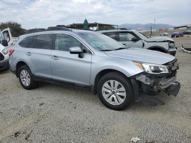  SUBARU OUTBACK 2017 Srebrny