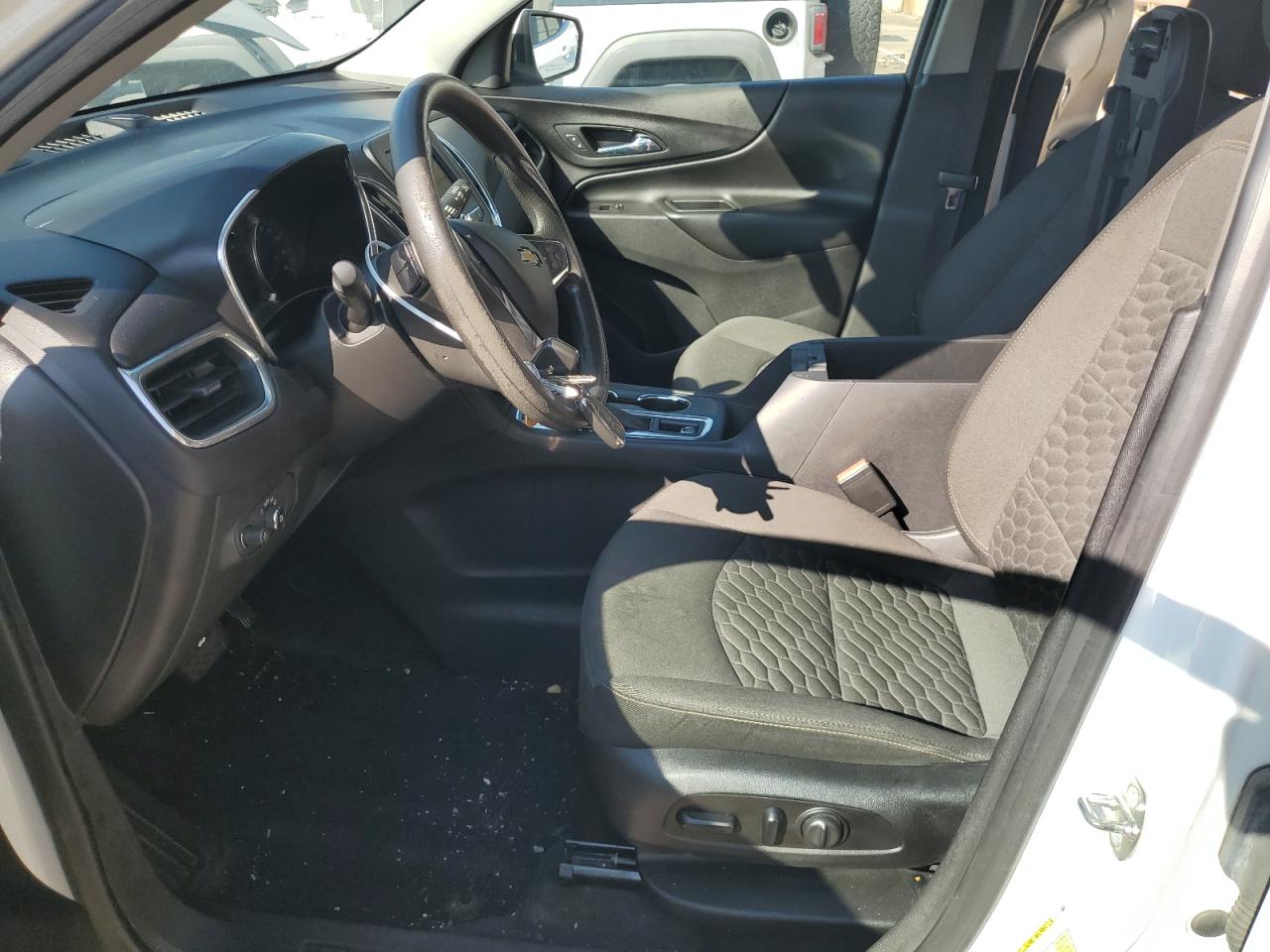 2020 Chevrolet Equinox Lt VIN: 3GNAXVEX3LS586412 Lot: 64517675