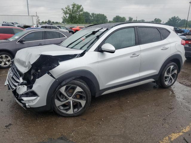  HYUNDAI TUCSON 2018 Srebrny