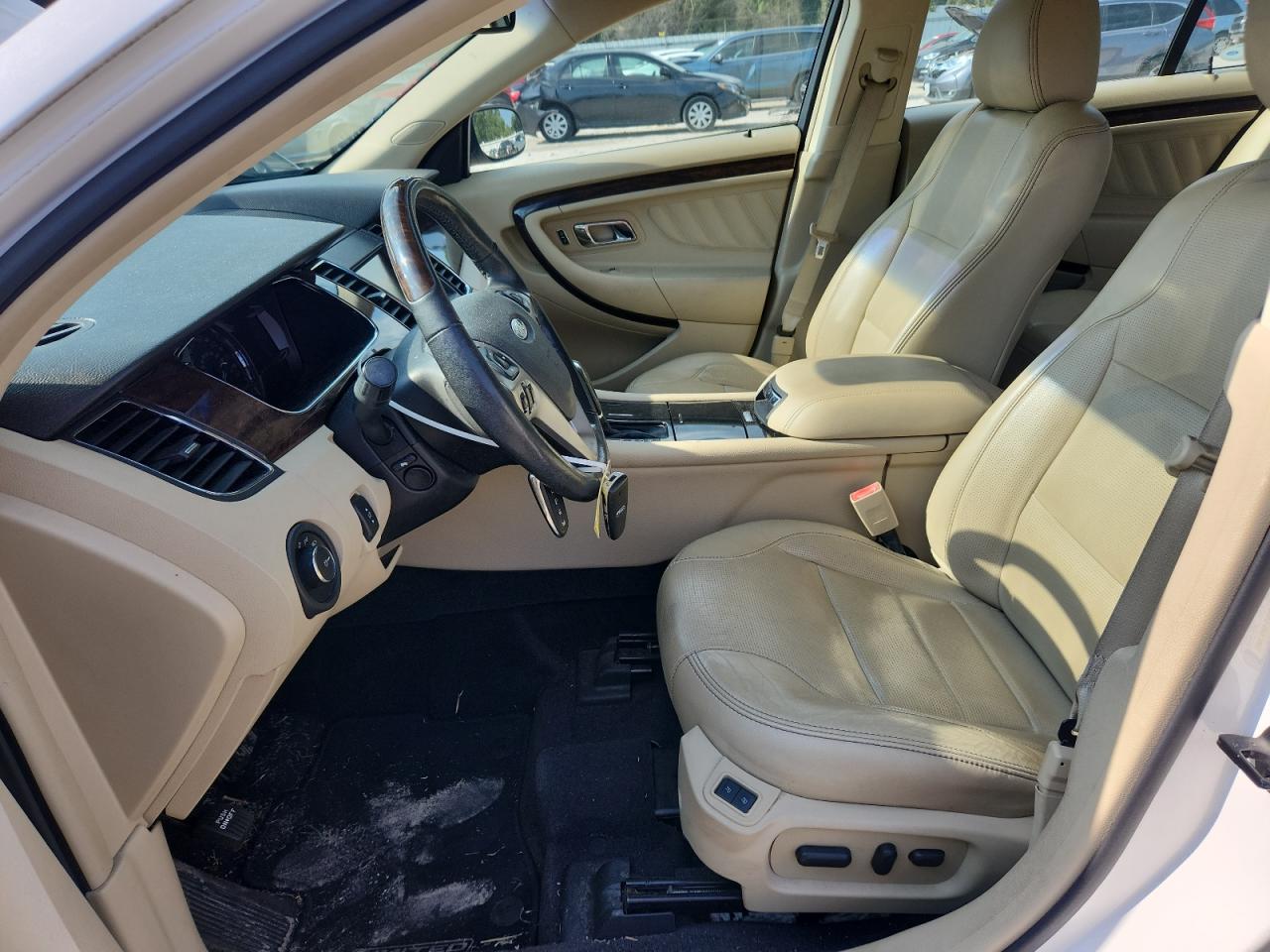 2013 Ford Taurus Limited VIN: 1FAHP2F88DG102737 Lot: 63327915