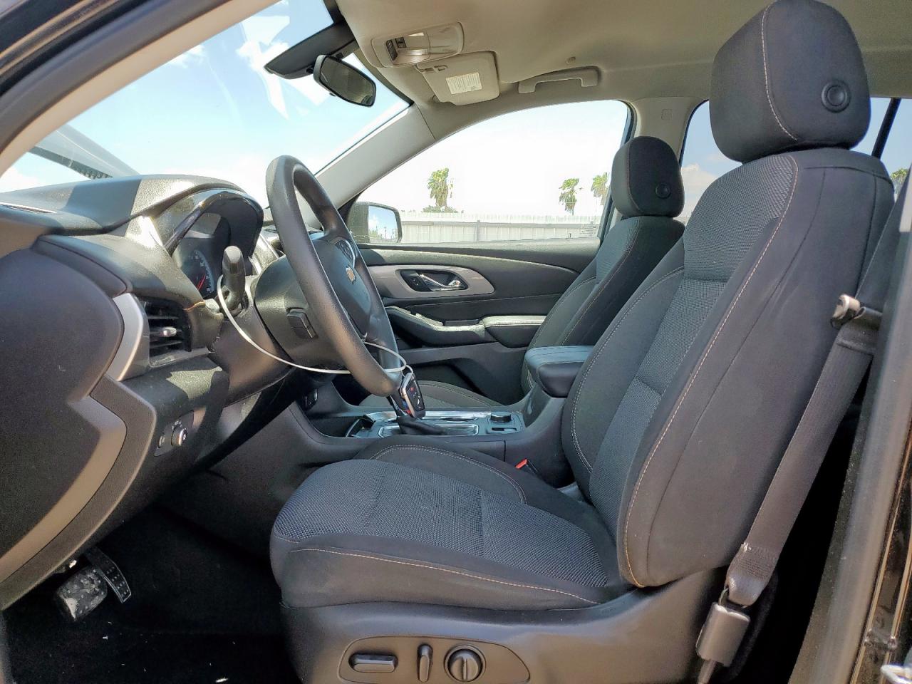 2018 Chevrolet Traverse Ls VIN: 1GNEVLKW1JJ152558 Lot: 65908055