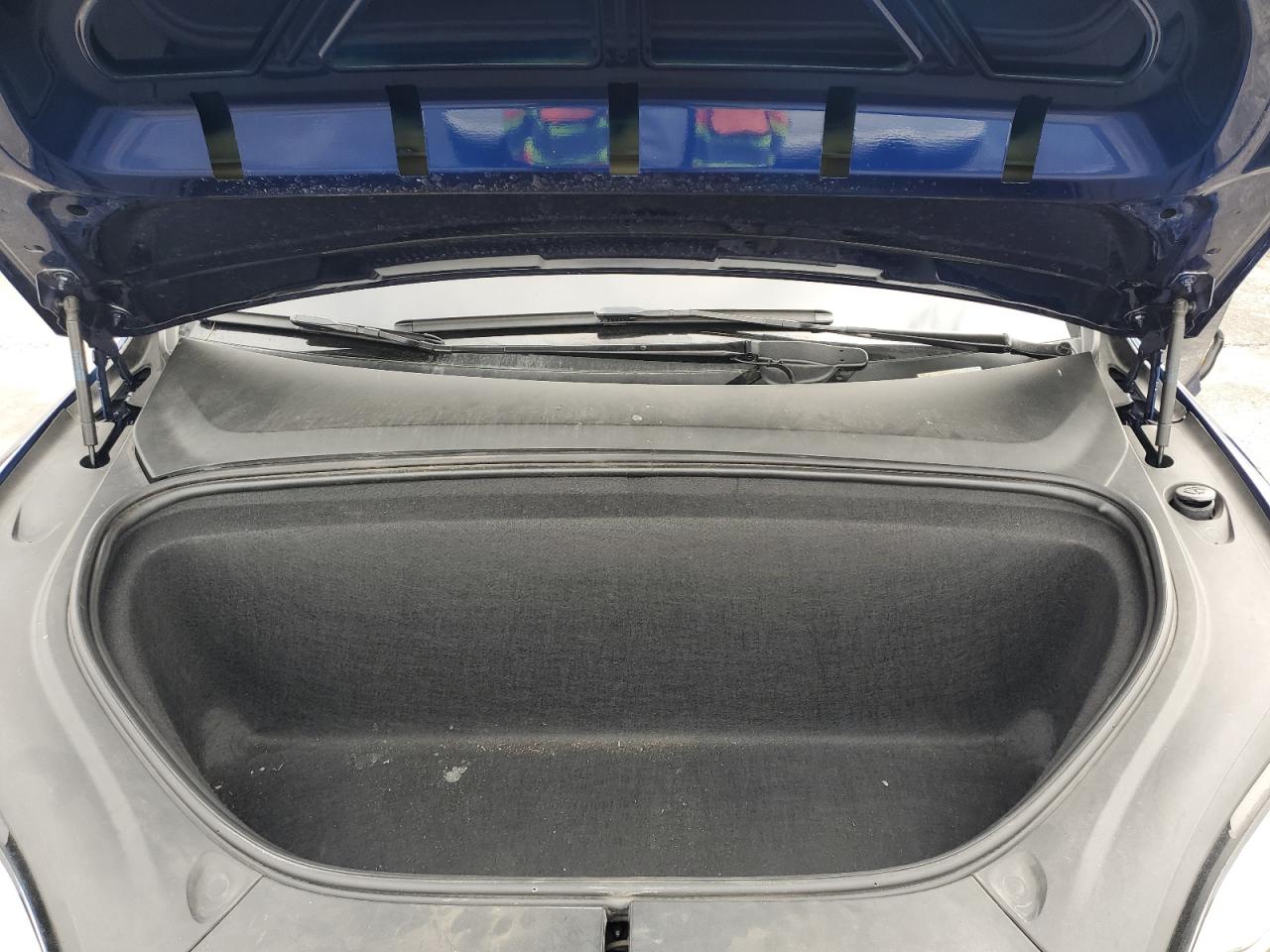 2018 Tesla Model X VIN: 5YJXCAE25JF141137 Lot: 62964925