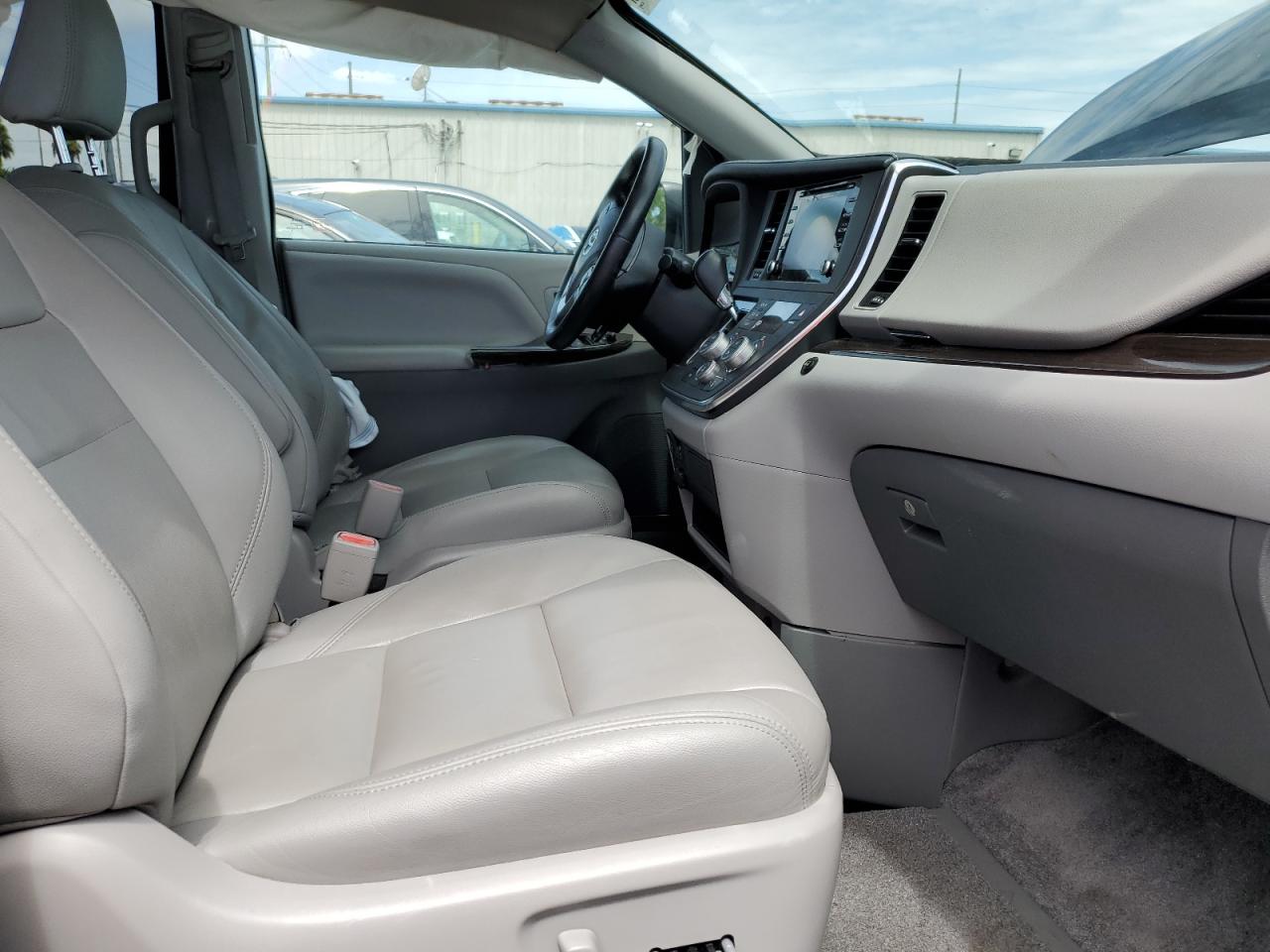 2019 Toyota Sienna Xle VIN: 5TDYZ3DC4KS979391 Lot: 62938515