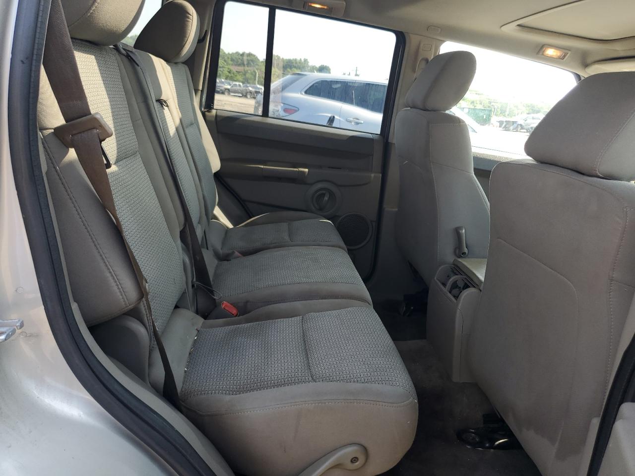 2008 Jeep Commander Sport VIN: 1J8HG48K78C162318 Lot: 63989235
