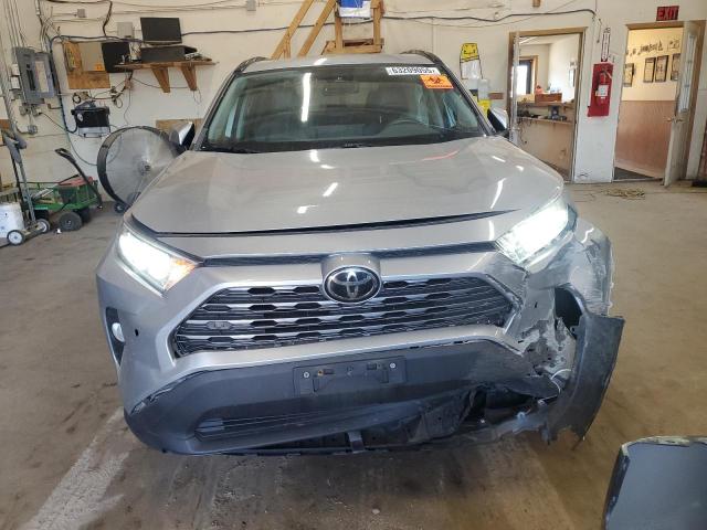  TOYOTA RAV4 2019 Srebrny