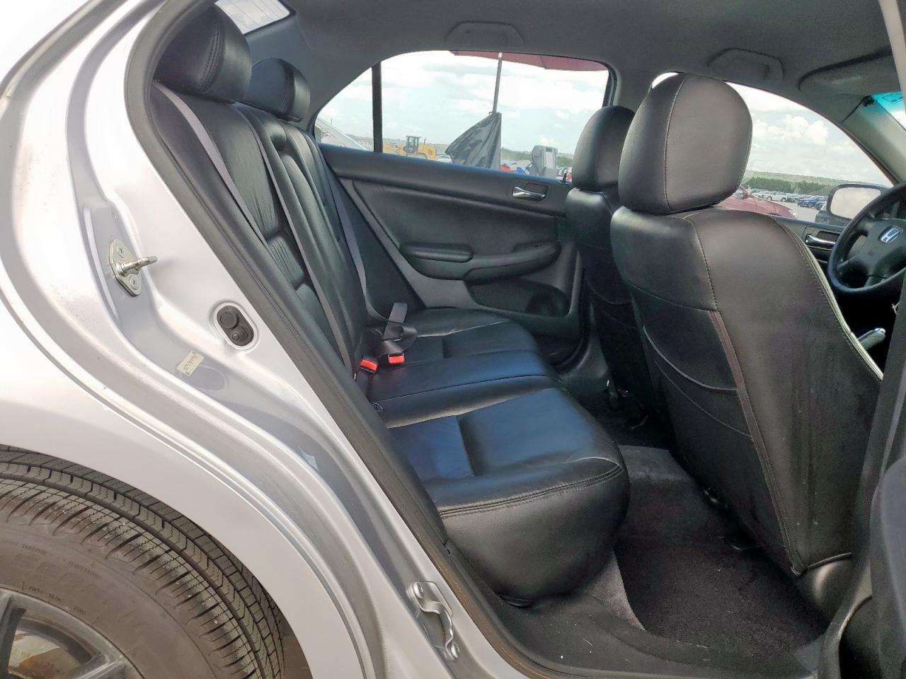 2004 Honda Accord Lx VIN: 1HGCM56394A019888 Lot: 64749795