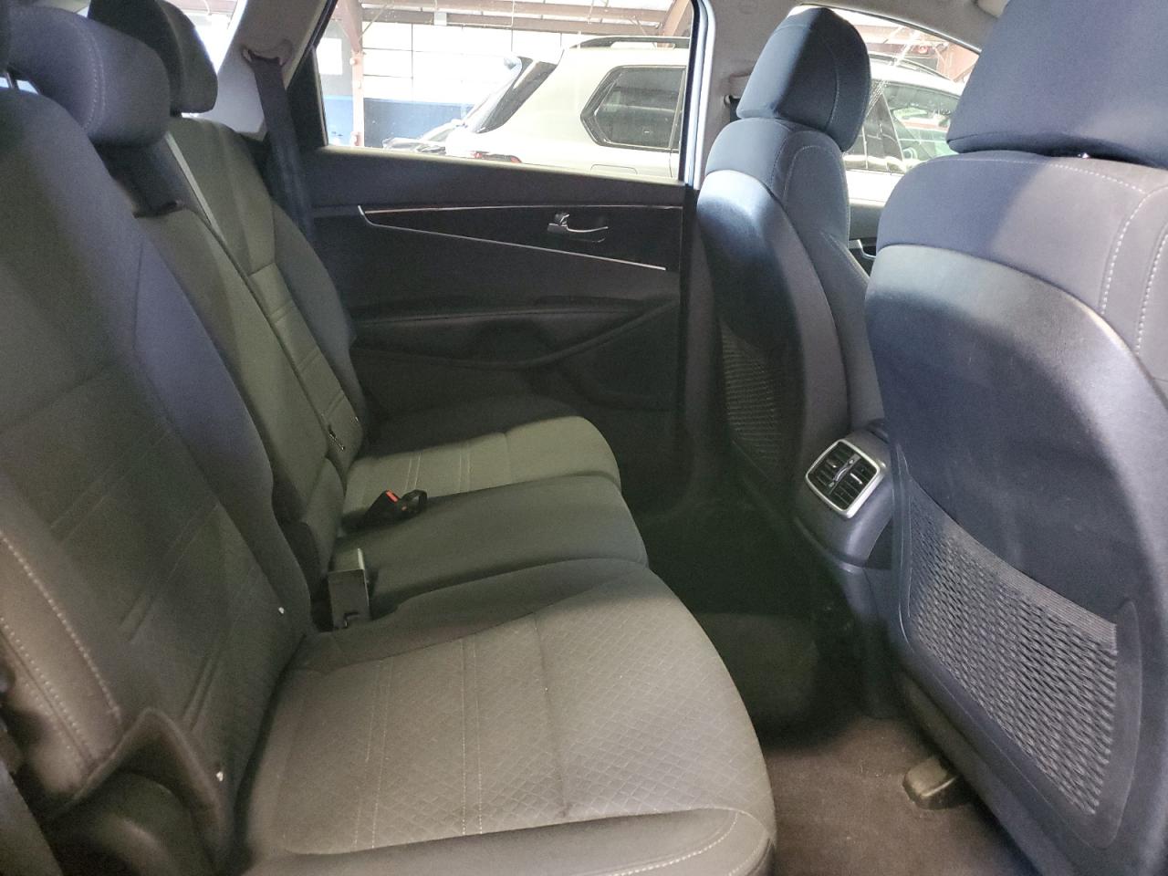 2017 Kia Sorento Lx VIN: 5XYPGDA34HG233234 Lot: 65370675