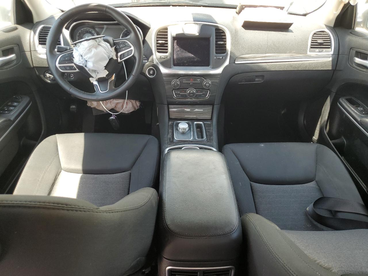 2020 Chrysler 300 Touring VIN: 2C3CCAAG8LH250158 Lot: 64755645