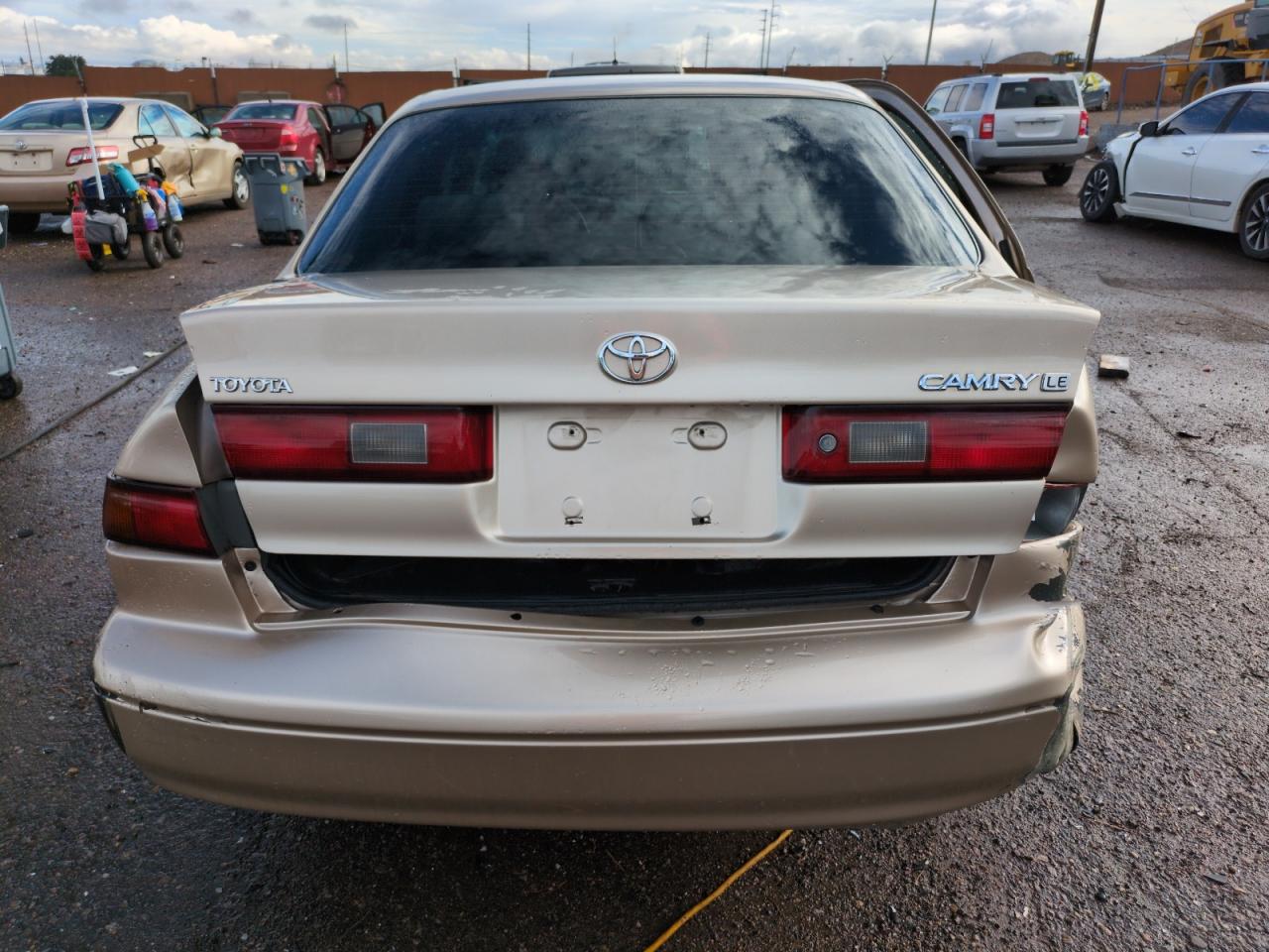 1999 Toyota Camry Le VIN: JT2BG28KXX0350213 Lot: 63525895