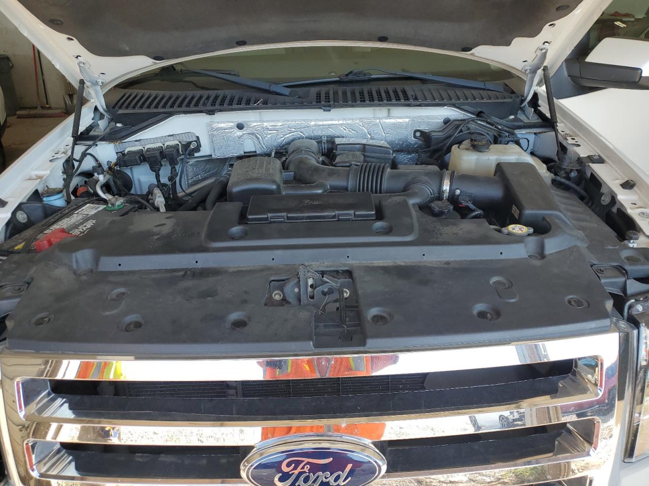 2013 Ford Expedition Limited VIN: 1FMJU2A52DEF69032 Lot: 64830135