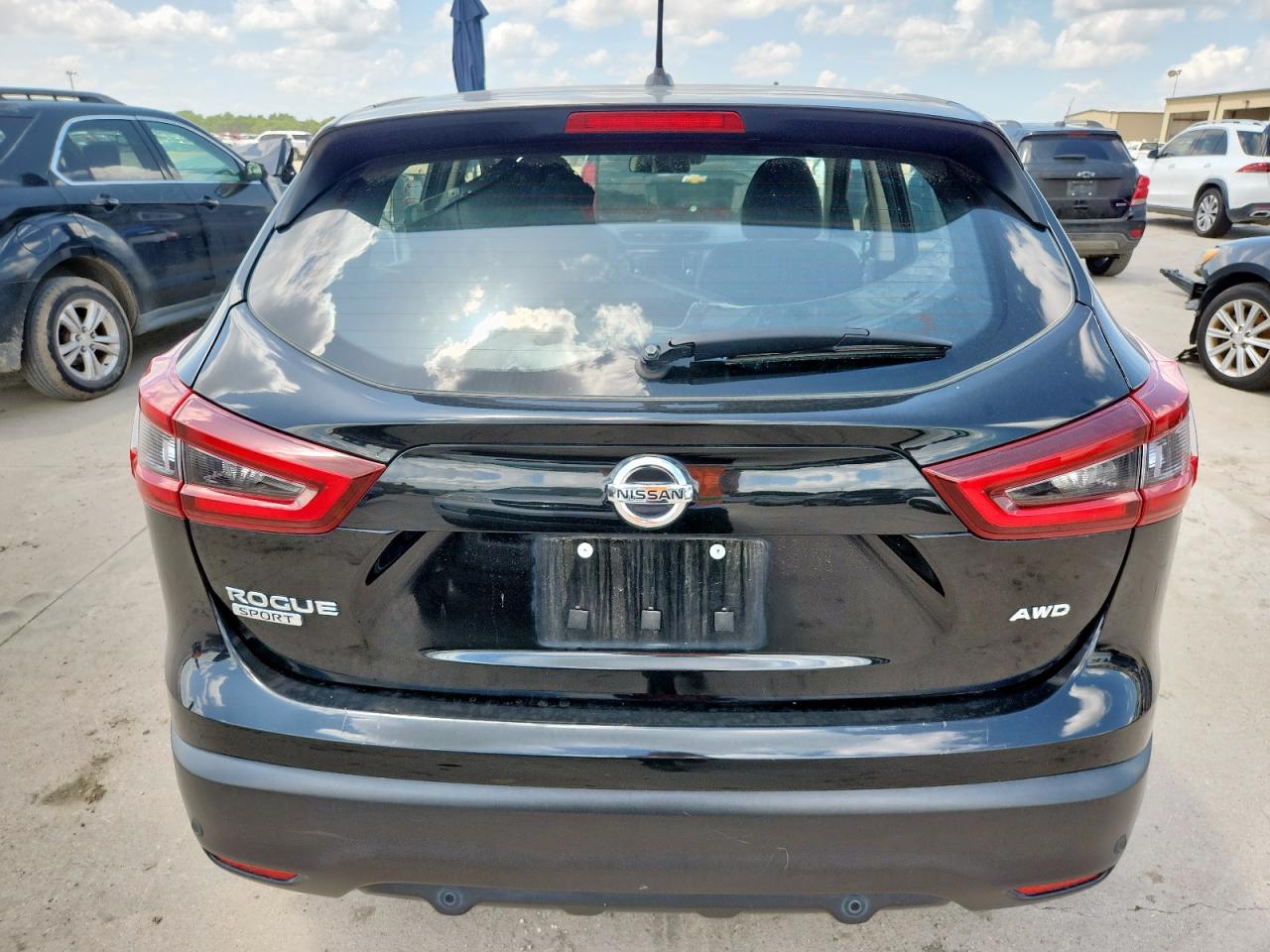 2022 Nissan Rogue Sport S VIN: JN1BJ1AW1NW683137 Lot: 63849575