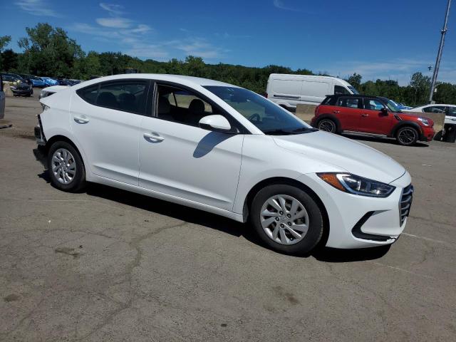  HYUNDAI ELANTRA 2018 Белы