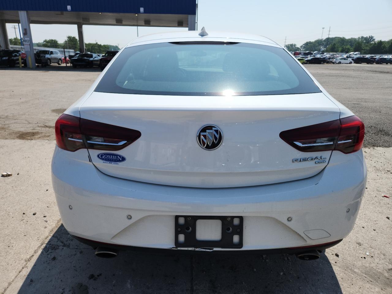 2019 Buick Regal Essence VIN: W04GR6SX9K1010812 Lot: 64414685