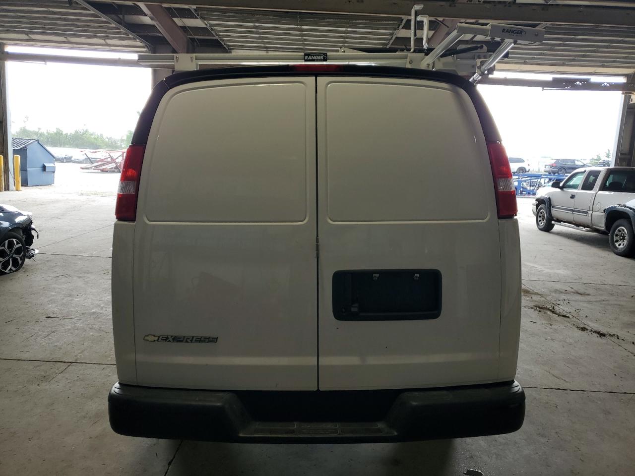 2024 Chevrolet Express G2500 VIN: 1GCWGAFP2R1174904 Lot: 63218715