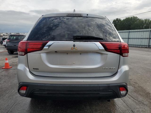  MITSUBISHI OUTLANDER 2019 Srebrny