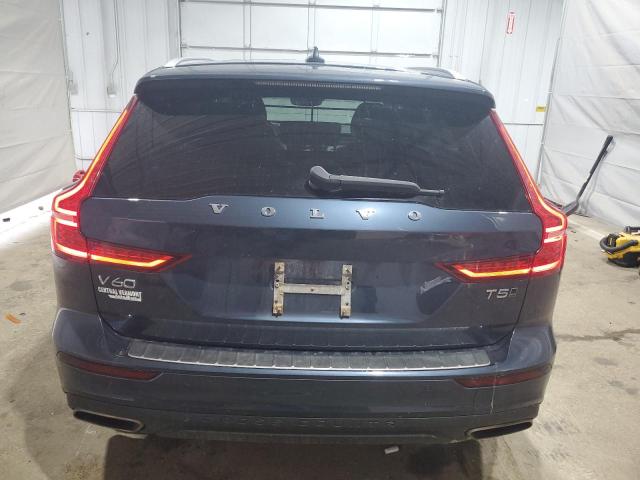  VOLVO V60 2022 Синий
