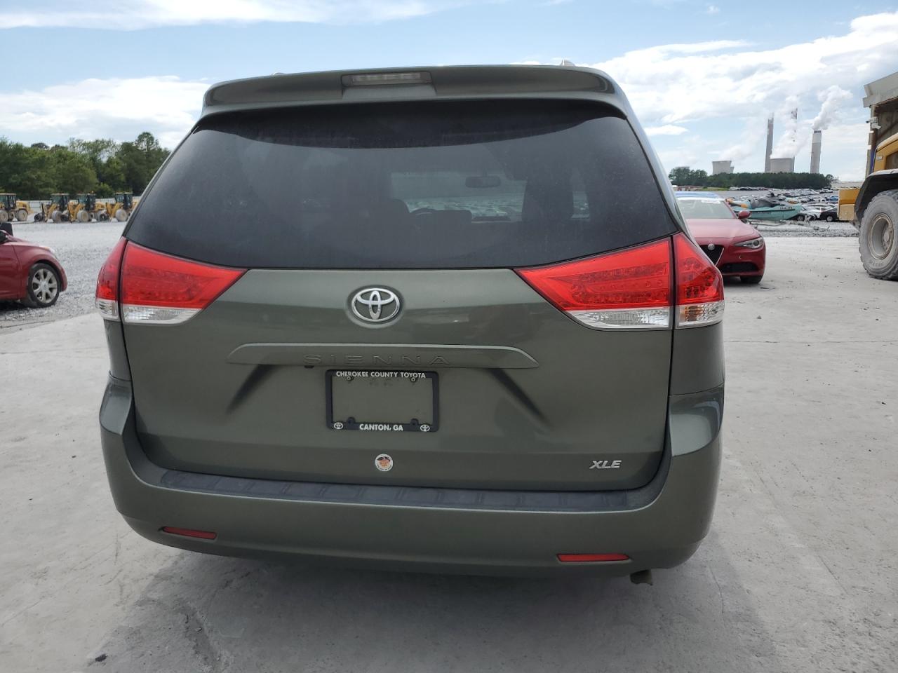 2011 Toyota Sienna Xle VIN: 5TDYK3DCXBS164004 Lot: 63792175