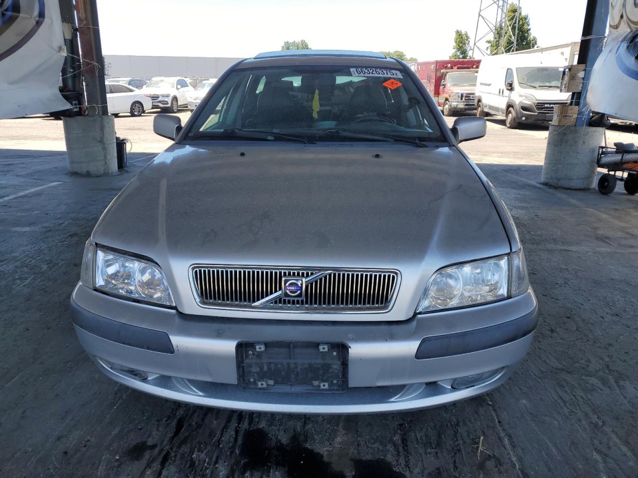 yv1vw29571f734092 YV1VW29571F734092 2001 Volvo V40 1.9T