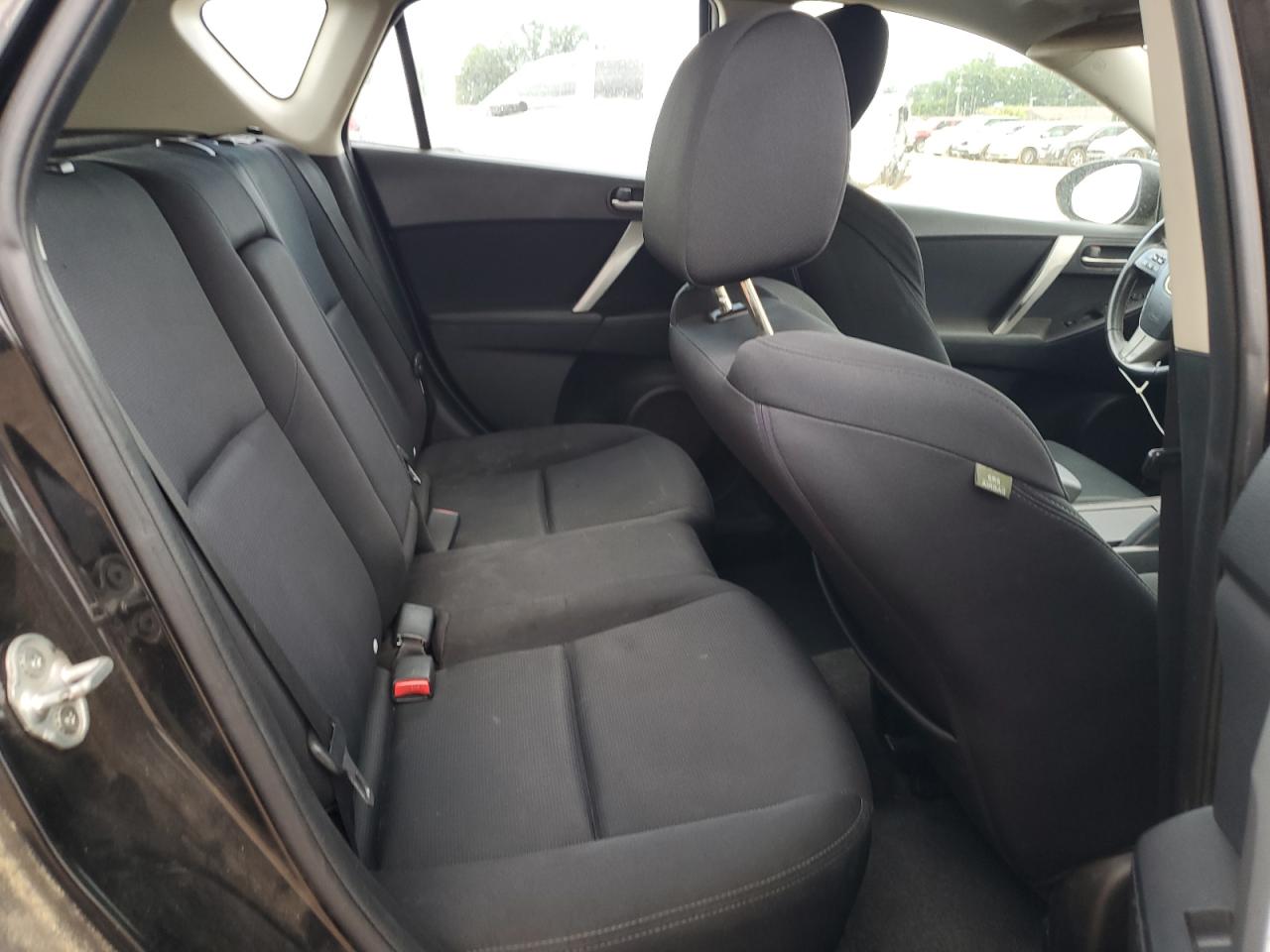 2011 Mazda 3 S VIN: JM1BL1K5XB1472394 Lot: 63931235