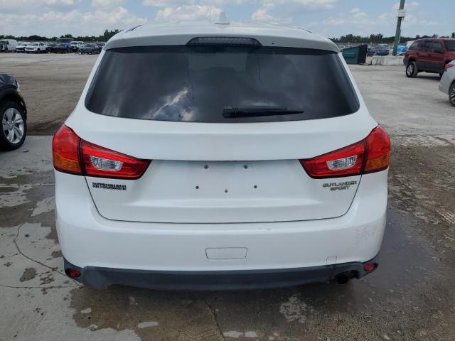  MITSUBISHI OUTLANDER 2017 Белы