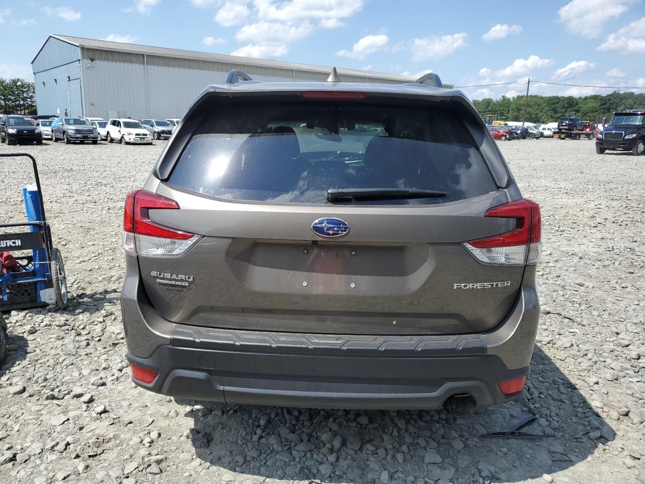 2021 Subaru Forester Premium VIN: JF2SKAJC7MH593429 Lot: 63822885