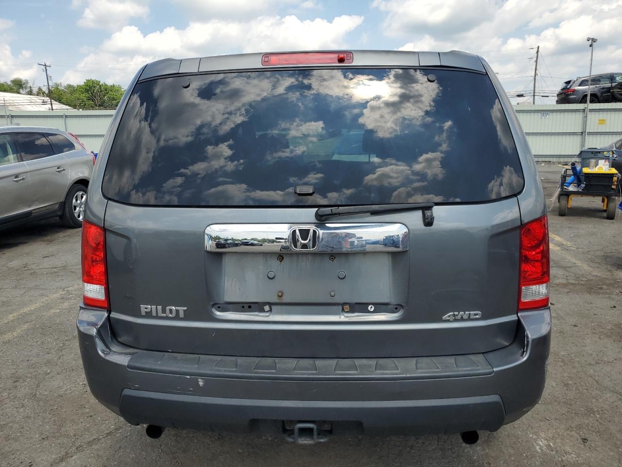 2011 Honda Pilot Lx VIN: 5FNYF4H26BB003293 Lot: 63688085