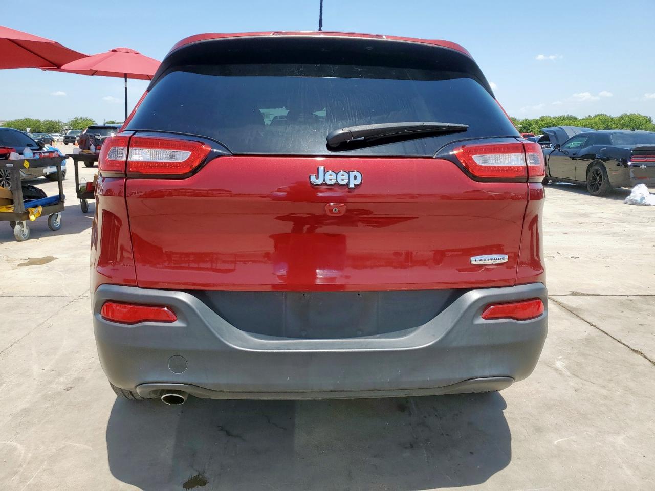 2016 Jeep Cherokee Latitude VIN: 1C4PJLCB9GW136242 Lot: 64960815