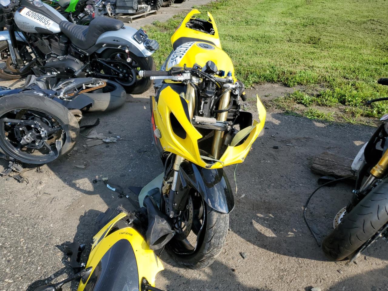 js1gr7ja742100699 JS1GR7JA742100699 2004 Suzuki Gsx-R750 K