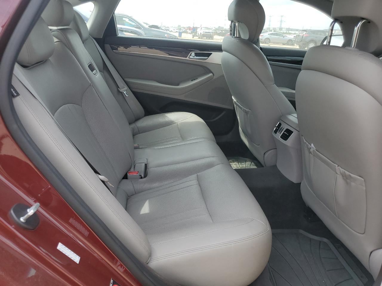 2016 Hyundai Genesis 3.8L VIN: KMHGN4JE3GU117684 Lot: 65574615