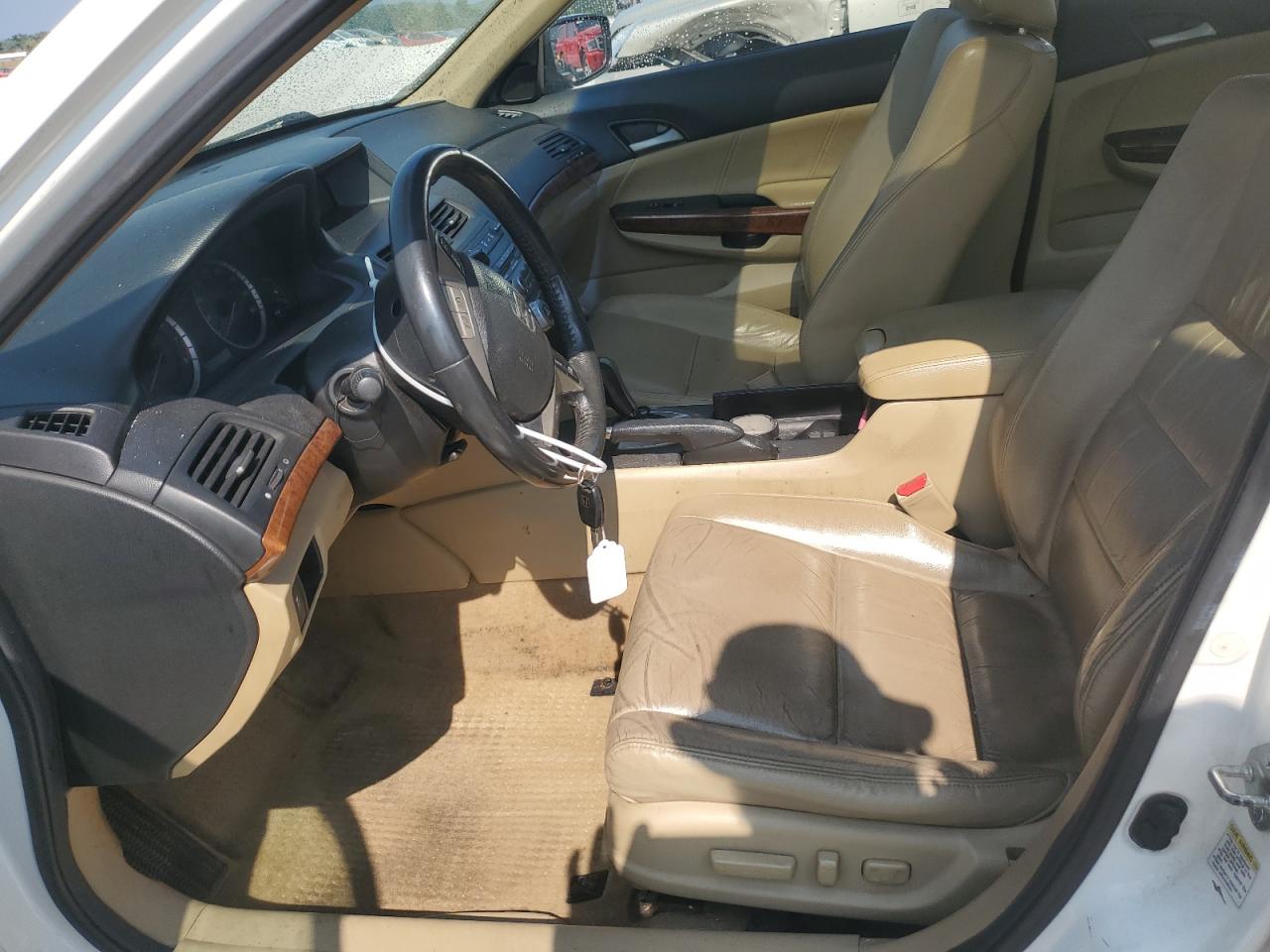 2011 Honda Accord Exl VIN: 1HGCP2F85BA101602 Lot: 64491655