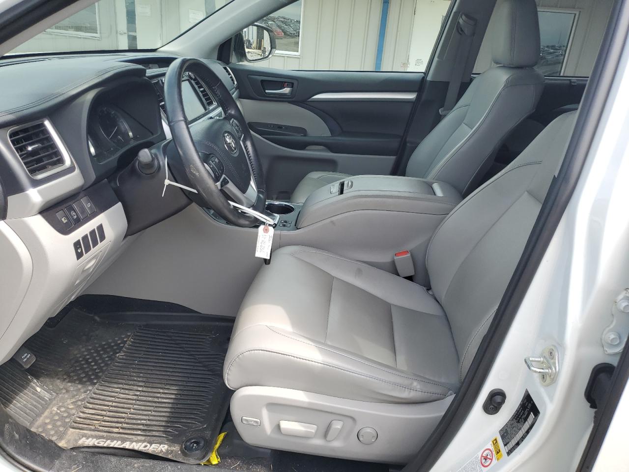 2019 Toyota Highlander Se VIN: 5TDJZRFH0KS564369 Lot: 64747675