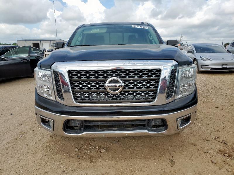  NISSAN TITAN 2018 Czarny