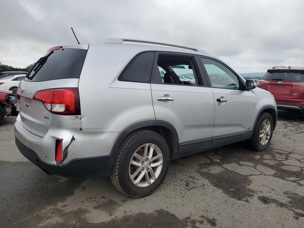 2015 Kia Sorento Lx VIN: 5XYKTDA64FG551593 Lot: 65342785