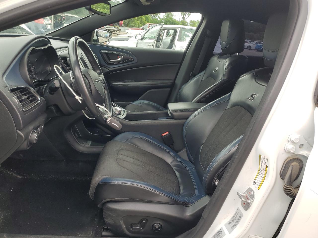 2015 Chrysler 200 S VIN: 1C3CCCBB6FN604821 Lot: 65171645
