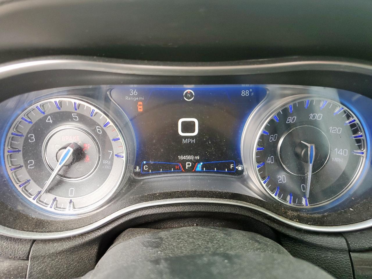 2018 Chrysler 300 Touring VIN: 2C3CCAAGXJH320000 Lot: 63677305