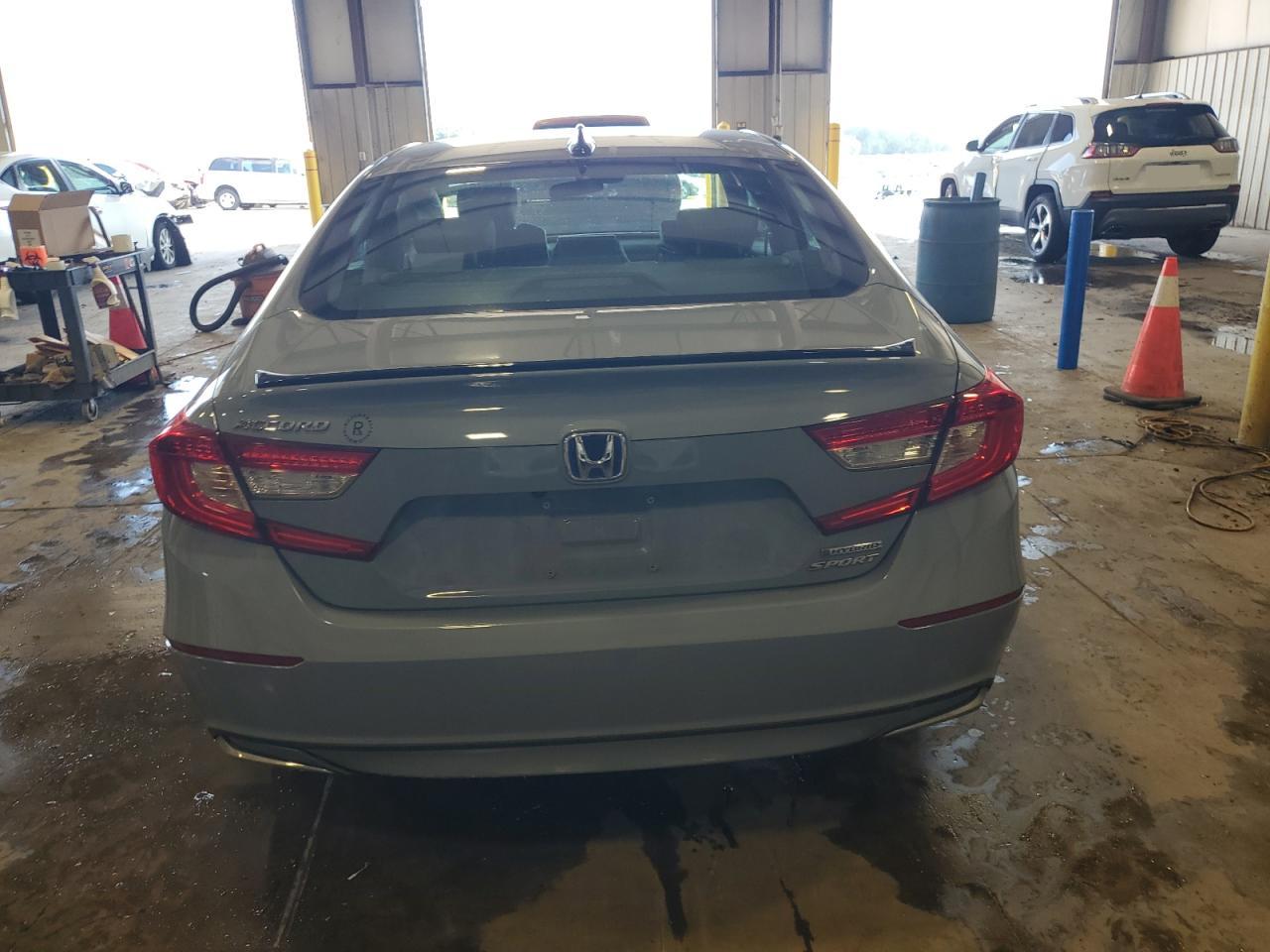 2022 Honda Accord Hybrid Sport VIN: 1HGCV3F24NA042389 Lot: 65910155