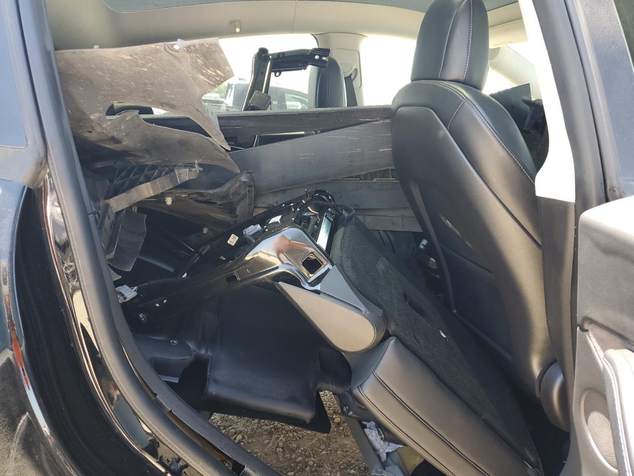 2022 Tesla Model Y VIN: 7SAYGDEF2NF350115 Lot: 64120645