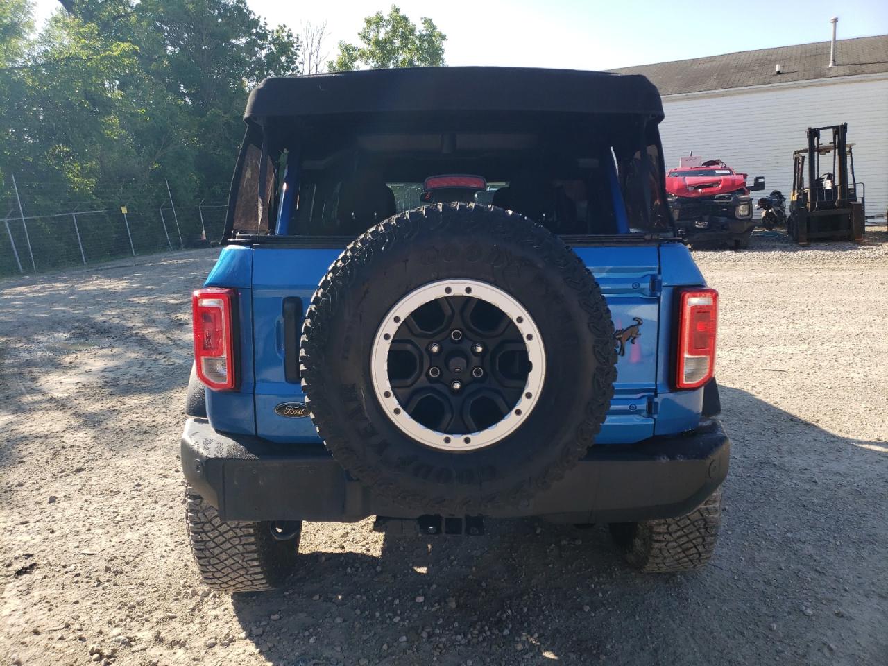 2021 Ford Bronco Base VIN: 1FMDE5BH2MLA73700 Lot: 63024595