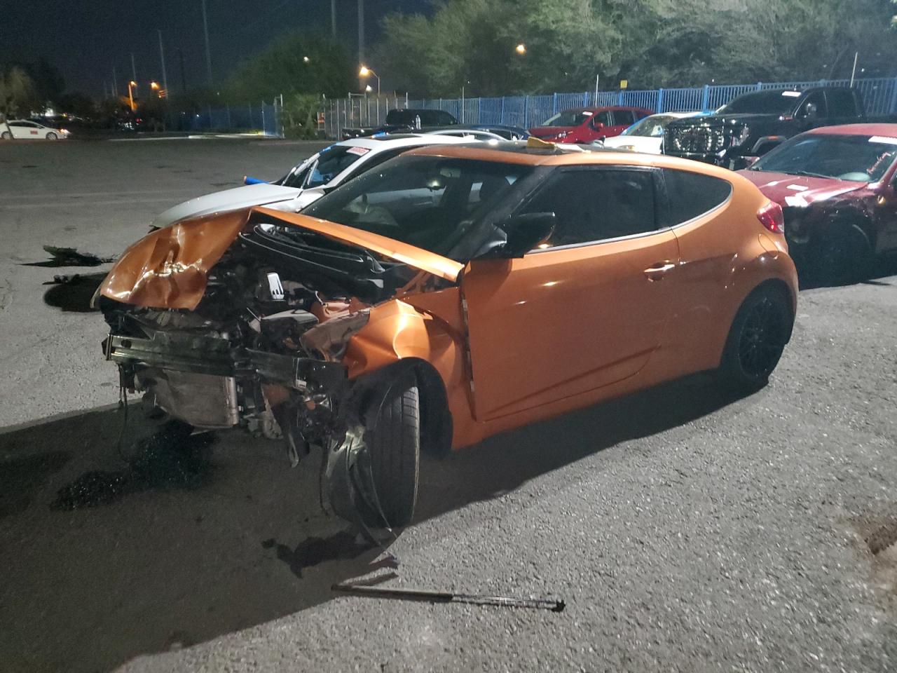 kmhtc6ad8hu312303 KMHTC6AD8HU312303 2017 Hyundai Veloster