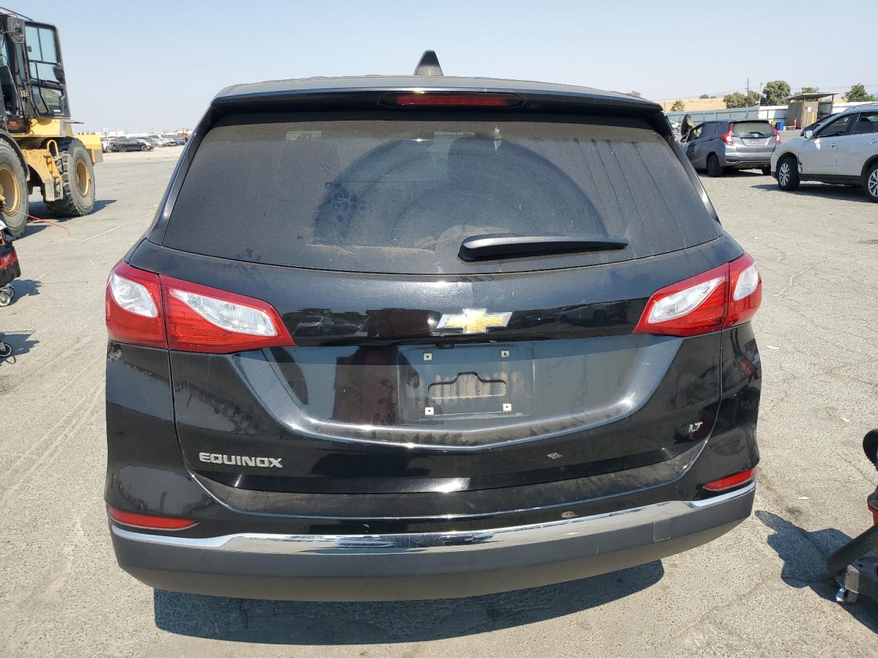 2GNAXKEV1K6122125 2019 Chevrolet Equinox Lt