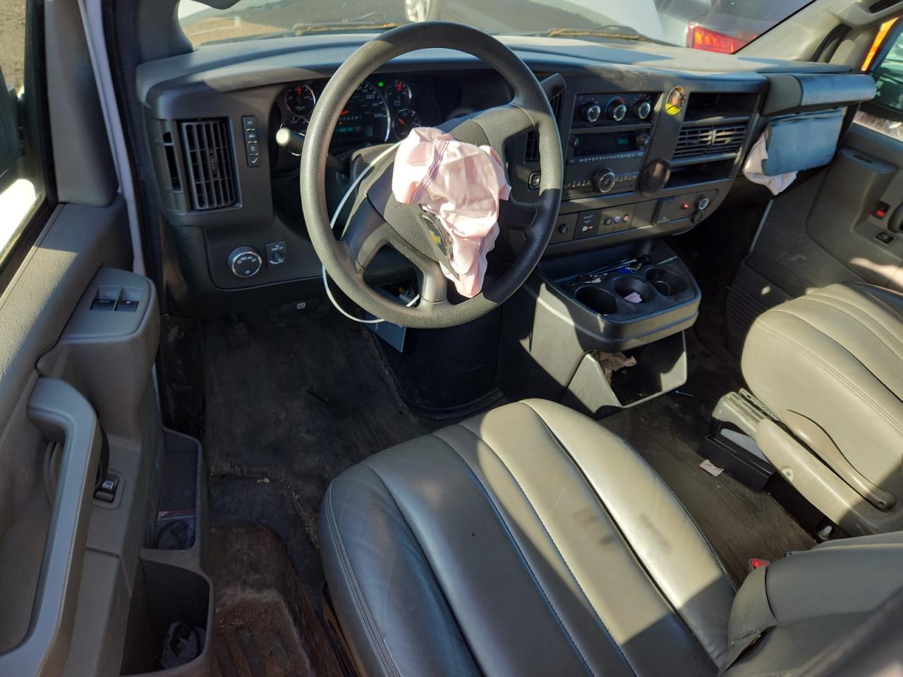 2019 Chevrolet Express G2500 VIN: 1GCWGBFG2K1273489 Lot: 65353115