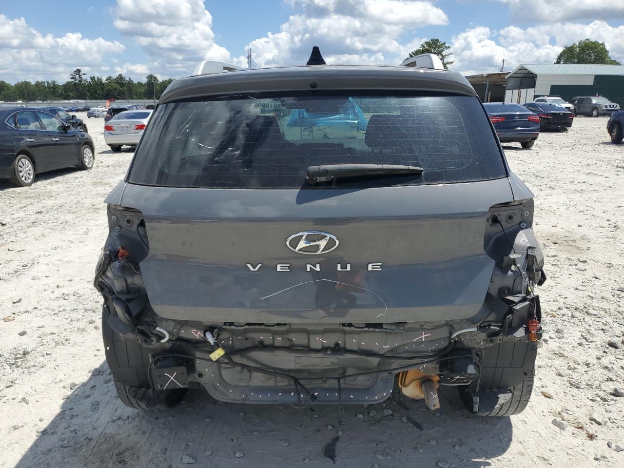 2022 Hyundai Venue Sel VIN: KMHRC8A35NU207551 Lot: 65075995