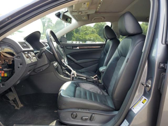 Sedans VOLKSWAGEN PASSAT 2014 Gray