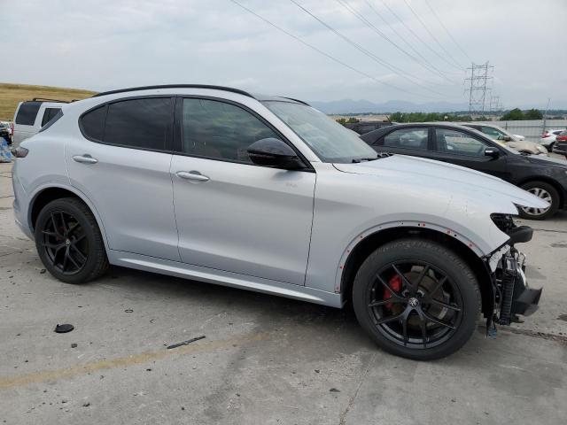  ALFA ROMEO STELVIO 2021 Srebrny