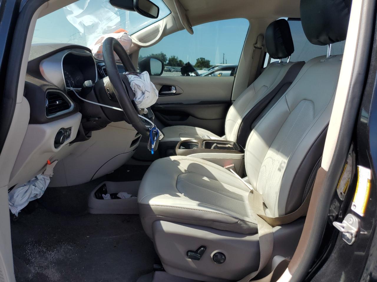 2020 Chrysler Voyager Lxi VIN: 2C4RC1DG5LR262537 Lot: 62668295