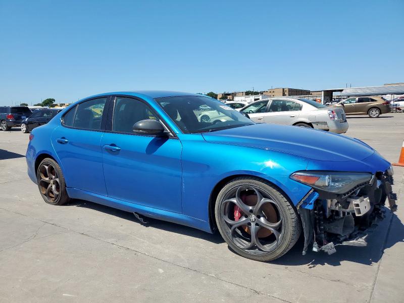  ALFA ROMEO GIULIA 2018 Blue